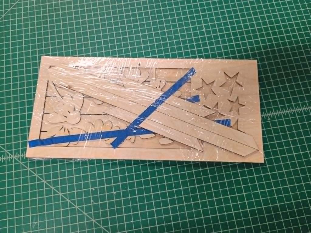 daisy flag wood kit unopened, and ready to be unacked.